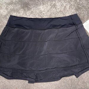 LULULEMON "PACE RIVAL" SKIRT- BRAND NEW SIZE 8